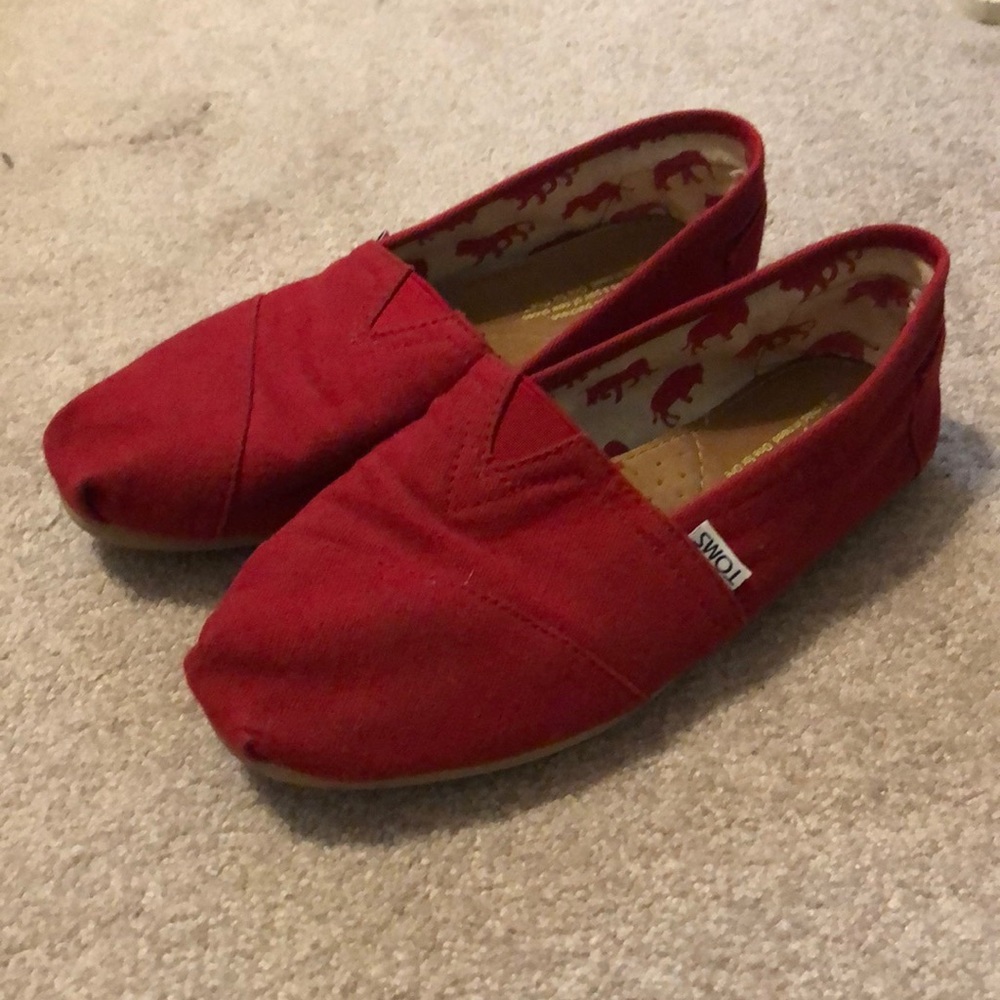Red TOMS